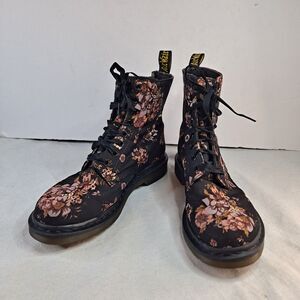 Dr. Martens Air Wair 9D03 Floral Canvas Combat Boots Women's Sz 9